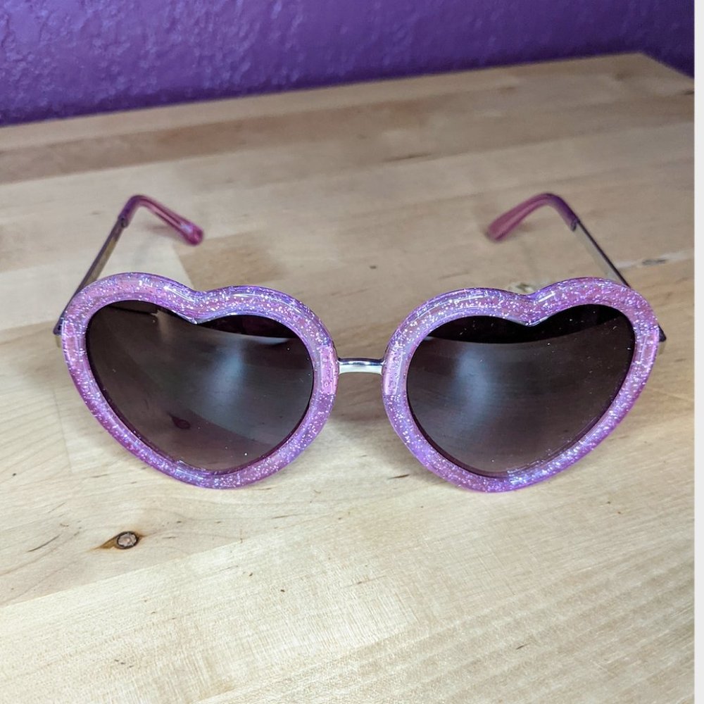 🍉NWT ZeroUV Purple Glittery Heart Sunglasses
